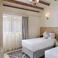 ja-hatta-fort-hotel-twin-bedroom