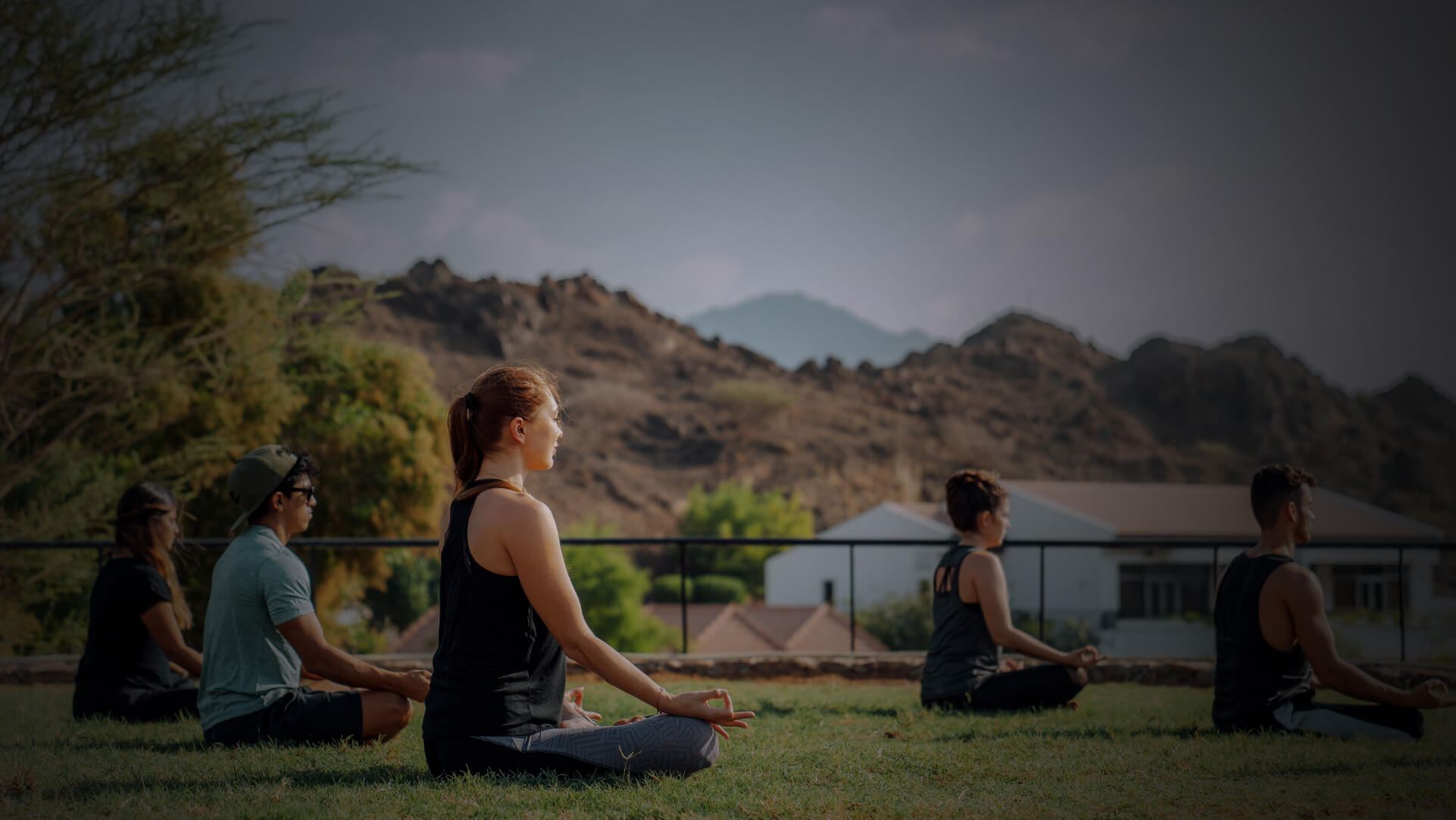 أشخاصيلعبوناليوجافيالهواءالطلق