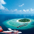 طائرةمائيةتحلقفيمنتجعبجزرالمالديف