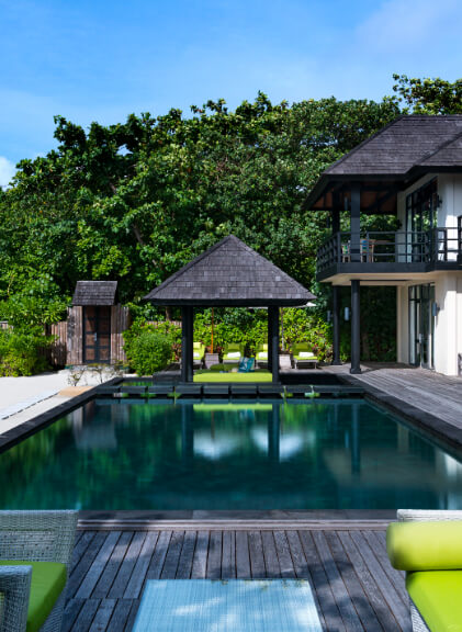 JAManafaru-The-Royal-Residence-pool-areapng