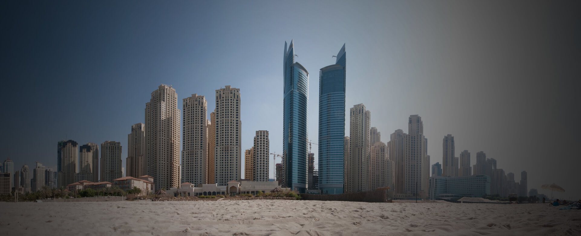 منظرجيهايهبرجشاطئالواحةمنالشاطئ