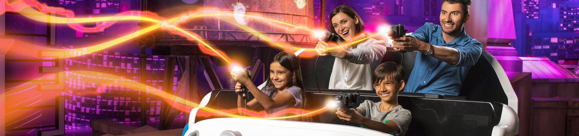 عائلةتلعبالمطاردةبمسدساتالليزر