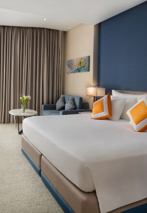 JA-Lake-ViewHotel-Dubai-roomjpg