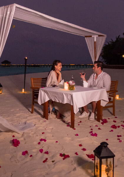 JAManafaru-RomanticBeachDinner2jpg