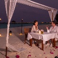 JAManafaru-RomanticBeachDinner2jpg