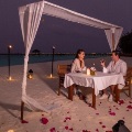 JAManafaru-RomanticBeachDinner2jpg