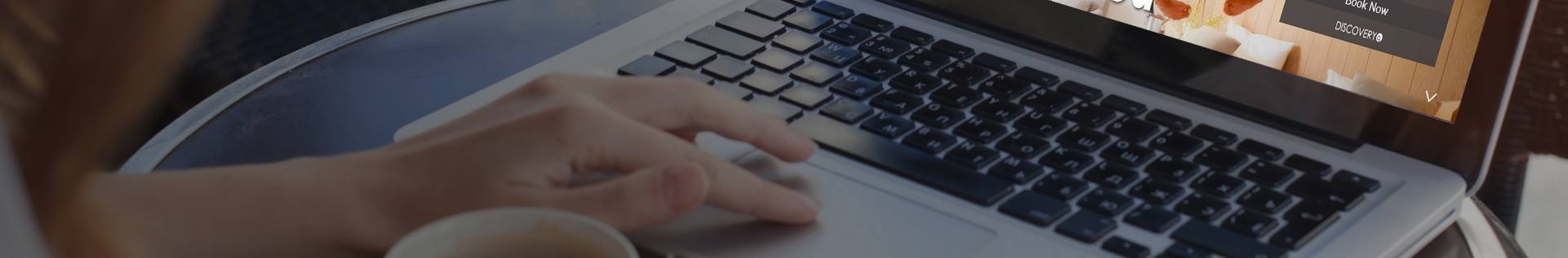 شخصيعملعلىجهازكمبيوترمحمول