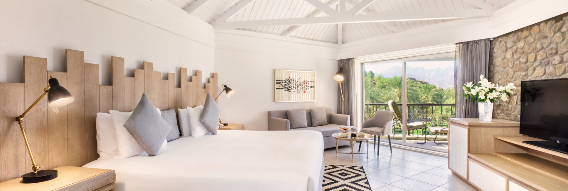 A.Deluxe Mountain View Room.jpg