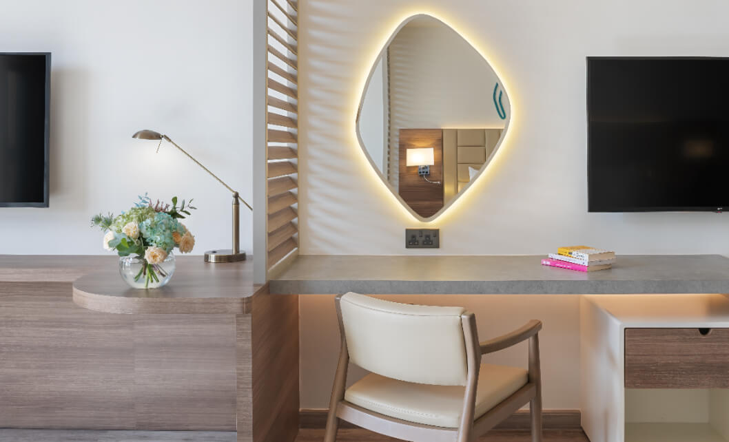 JA Palm Tree Court  - Beachfront Terrace Junior Suite.5.jpg.jpg